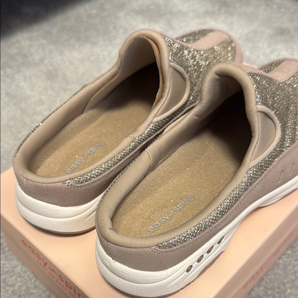 Easy Spirit Women's Glitter Slip-On Shoes - Gold and Tan size 9 W